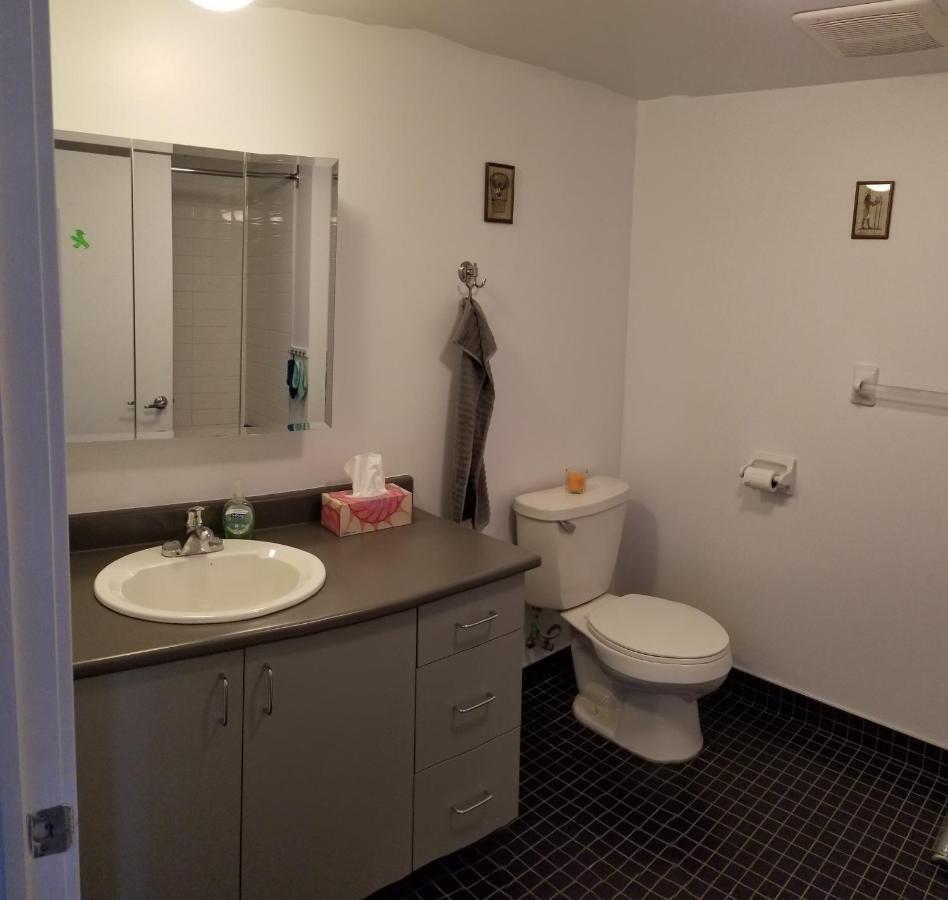 Very Nice, Clean And Quiet Double Room Next To Downtown Montréal Esterno foto